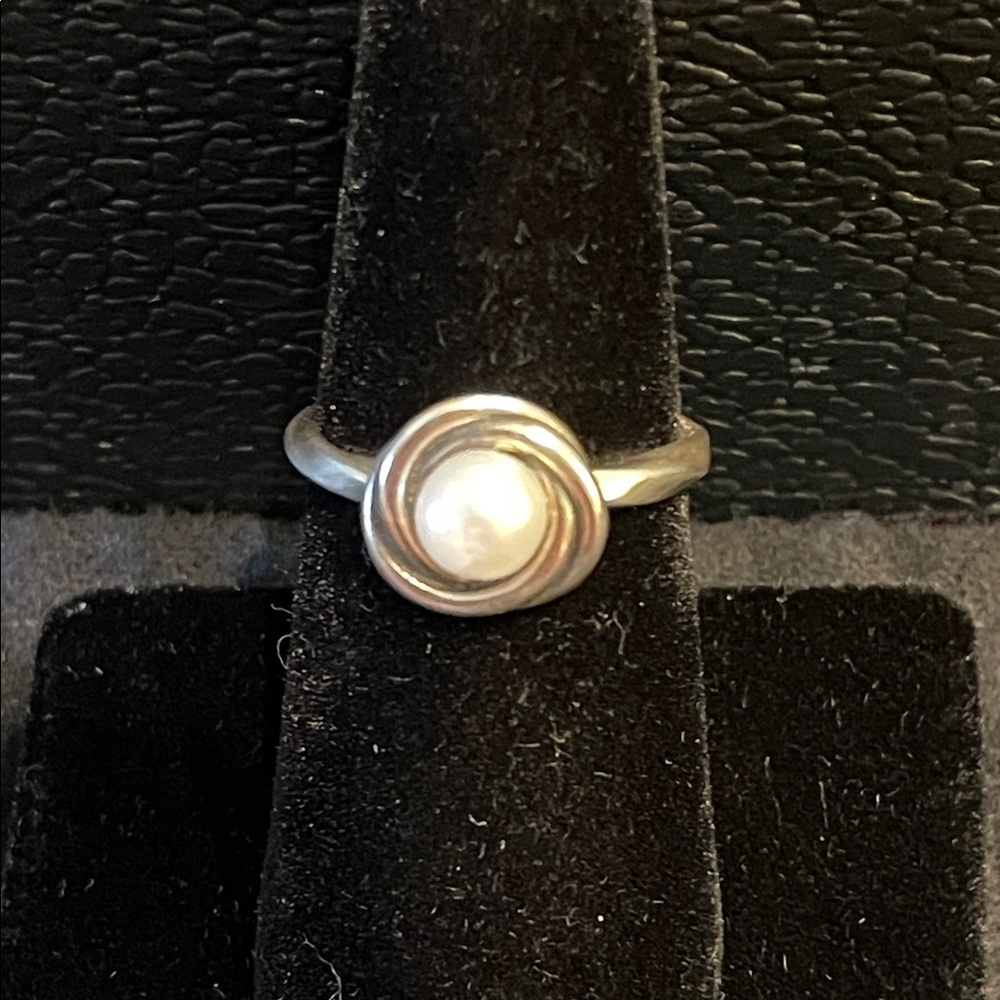 Grace & Heart Blanca Ring - Picture 3 of 5